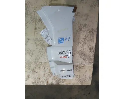 FREIGHTLINER CASCADIA 126 COWL