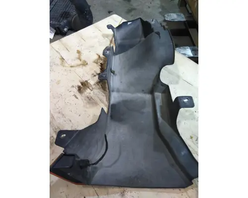 FREIGHTLINER CASCADIA 126 COWL