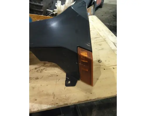 FREIGHTLINER CASCADIA 126 COWL