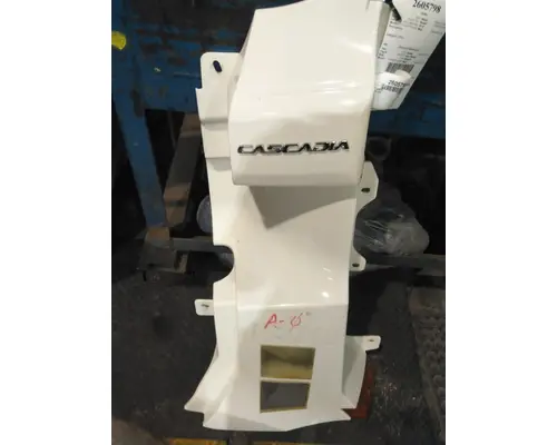 FREIGHTLINER CASCADIA 126 COWL