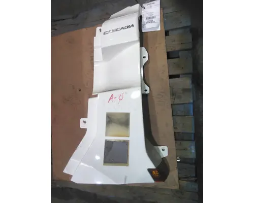 FREIGHTLINER CASCADIA 126 COWL