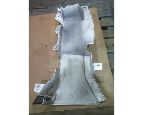 FREIGHTLINER CASCADIA 126 COWL