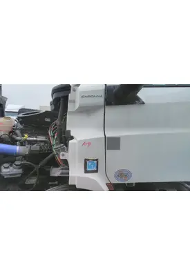 FREIGHTLINER CASCADIA 126 COWL