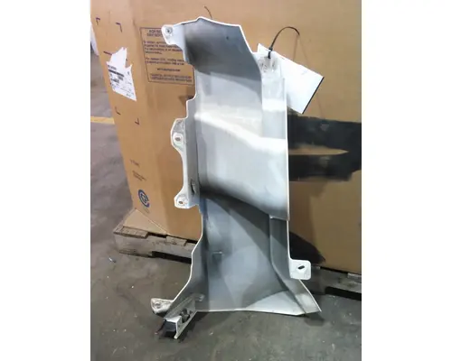 FREIGHTLINER CASCADIA 126 COWL