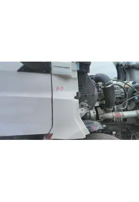 FREIGHTLINER CASCADIA 126 COWL