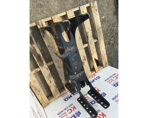 FREIGHTLINER CASCADIA 126 CROSSMEMBER