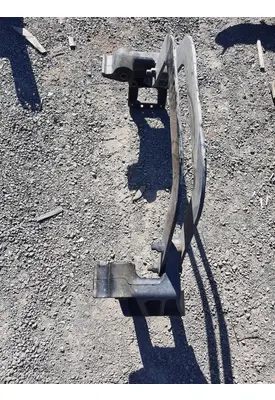 FREIGHTLINER CASCADIA 126 CROSSMEMBER