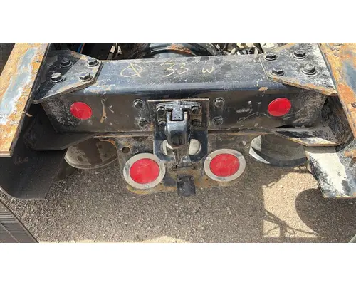 FREIGHTLINER CASCADIA 126 CROSSMEMBER