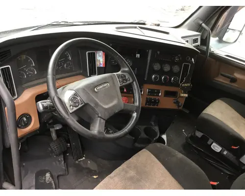 FREIGHTLINER CASCADIA 126 Cab