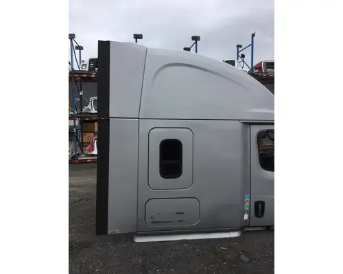 FREIGHTLINER CASCADIA 126 Cab
