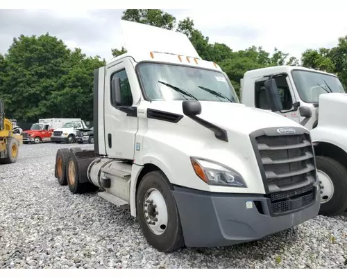 FREIGHTLINER CASCADIA 126 Complete Vehicle