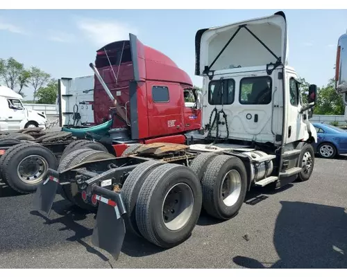 FREIGHTLINER CASCADIA 126 Complete Vehicle