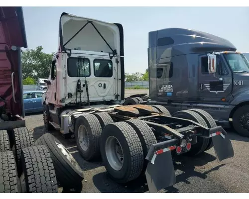 FREIGHTLINER CASCADIA 126 Complete Vehicle