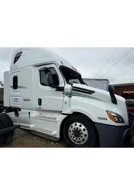 FREIGHTLINER CASCADIA 126 Complete Vehicle