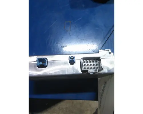 FREIGHTLINER CASCADIA 126 DASH CONTROL MODULE