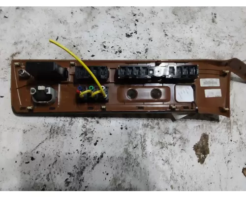 FREIGHTLINER CASCADIA 126 DASH CONTROL MODULE