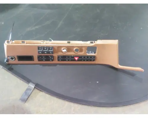 FREIGHTLINER CASCADIA 126 DASH PANEL
