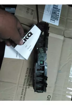 FREIGHTLINER CASCADIA 126 DASH PANEL