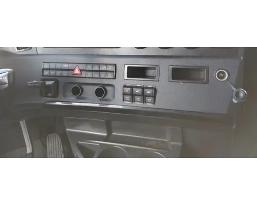 FREIGHTLINER CASCADIA 126 DASH PANEL