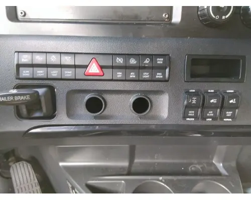 FREIGHTLINER CASCADIA 126 DASH PANEL