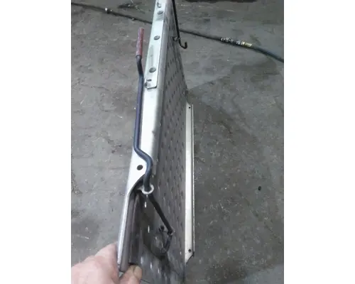 FREIGHTLINER CASCADIA 126 DECK (CATWALK) STEP