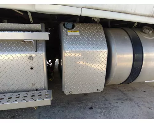 FREIGHTLINER CASCADIA 126 DEF TANK