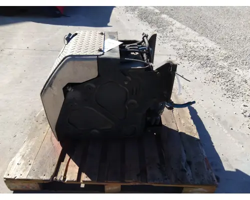 FREIGHTLINER CASCADIA 126 DEF TANK