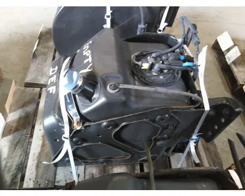 FREIGHTLINER CASCADIA 126 DEF TANK