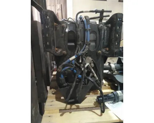 FREIGHTLINER CASCADIA 126 DEF TANK