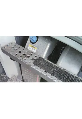 FREIGHTLINER CASCADIA 126 DEF TANK