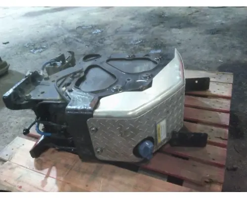 FREIGHTLINER CASCADIA 126 DEF TANK