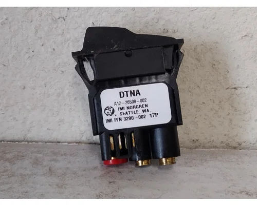 FREIGHTLINER CASCADIA 126 DIFFERENTIAL LOCK SWITCH