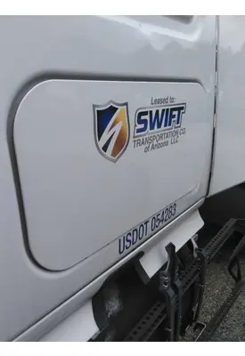FREIGHTLINER CASCADIA 126 DOOR, COMPARTMENT