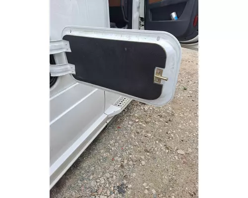 FREIGHTLINER CASCADIA 126 DOOR, COMPARTMENT