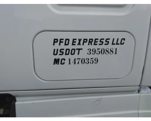 FREIGHTLINER CASCADIA 126 DOOR, COMPARTMENT