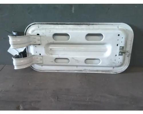 FREIGHTLINER CASCADIA 126 DOOR, COMPARTMENT