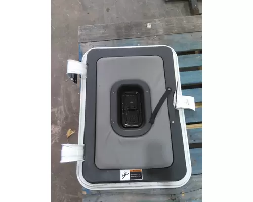 FREIGHTLINER CASCADIA 126 DOOR, COMPARTMENT