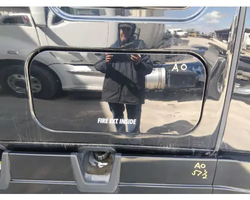 FREIGHTLINER CASCADIA 126 DOOR, COMPARTMENT