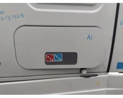 FREIGHTLINER CASCADIA 126 DOOR, COMPARTMENT