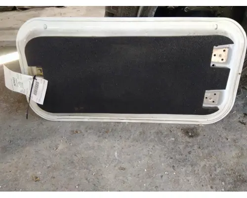 FREIGHTLINER CASCADIA 126 DOOR, COMPARTMENT