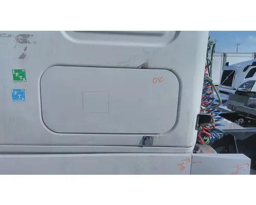 FREIGHTLINER CASCADIA 126 DOOR, COMPARTMENT