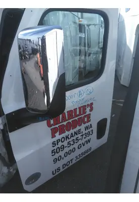 FREIGHTLINER CASCADIA 126 DOOR ASSEMBLY, FRONT
