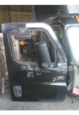 FREIGHTLINER CASCADIA 126 DOOR ASSEMBLY, FRONT