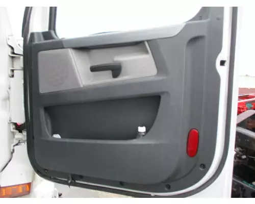 FREIGHTLINER CASCADIA 126 DOOR ASSEMBLY, FRONT