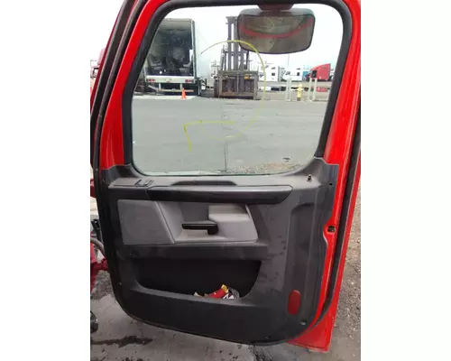 FREIGHTLINER CASCADIA 126 DOOR ASSEMBLY, FRONT