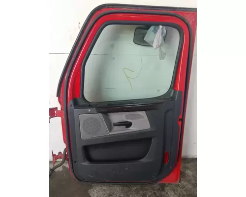 FREIGHTLINER CASCADIA 126 DOOR ASSEMBLY, FRONT