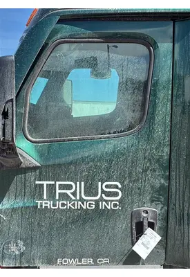 FREIGHTLINER CASCADIA 126 DOOR ASSEMBLY, FRONT