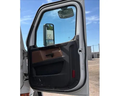 FREIGHTLINER CASCADIA 126 DOOR ASSEMBLY, FRONT