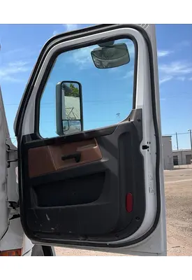 FREIGHTLINER CASCADIA 126 DOOR ASSEMBLY, FRONT