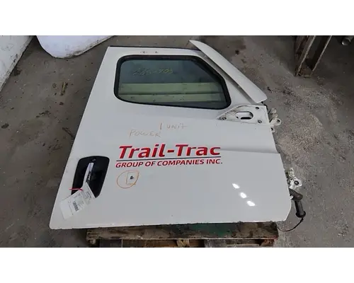 FREIGHTLINER CASCADIA 126 DOOR ASSEMBLY, FRONT
